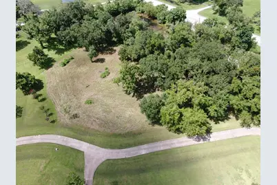 130 Sally Lake Court, Angleton, TX 77515 - Photo 20