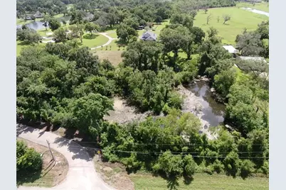 130 Sally Lake Court, Angleton, TX 77515 - Photo 6