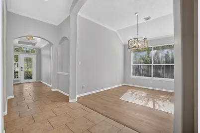 62 S Bardsbrook Circle, The Woodlands, TX 77382 - Photo 2