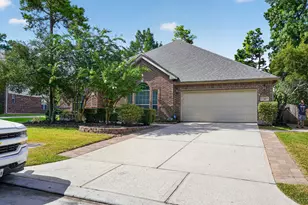 62 S Bardsbrook Cir, The Woodlands, TX 77382 - Photo 1