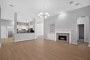 62 S Bardsbrook Cir, Spring, TX 77382 - Photo 4