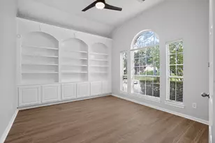62 S Bardsbrook Cir, Spring, TX 77382 - Photo 14