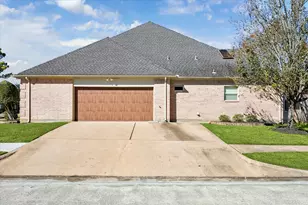 1301 Silver Maple Ln, Pearland, TX 77581 - Photo 4