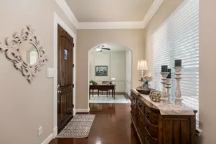 82 Mill Point Pl, The Woodlands, TX 77380 - Photo 2