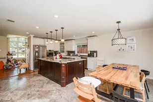 9906 Cedardale Dr, Houston, TX 77055 - Photo 10