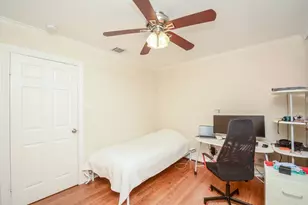 9906 Cedardale Dr, Houston, TX 77055 - Photo 24