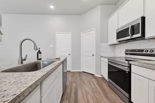 1452 Glen Oaks, Conroe, TX 77385 - Photo 18