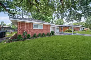 4717 Chrystell Ln, Houston, TX 77092 - Photo 4