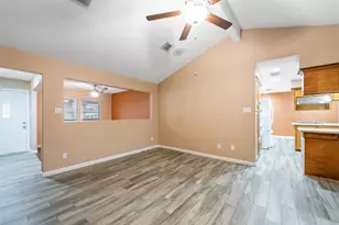 123 Ballantrae Ln, Houston, TX 77015 - Photo 6