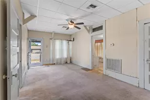 113 S Pumphrey St, Edna, TX 77957 - Photo 16