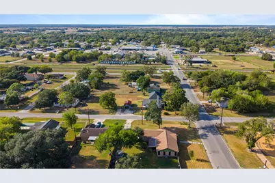 113 S Pumphrey Street, Edna, TX 77957 - Photo 36