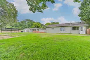 5220 Krueger Dr, Dickinson, TX 77539 - Photo 1
