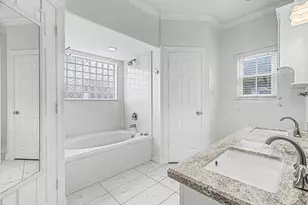 131 Silverbell Cir, Lake Jackson, TX 77566 - Photo 18