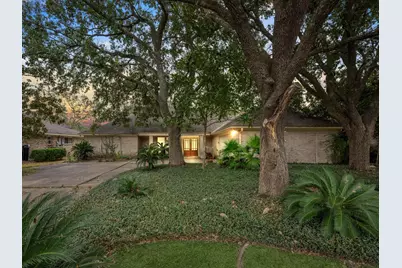 2719 E Pebble Beach Drive, Missouri City, TX 77459 - Photo 1