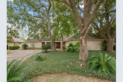 2719 E Pebble Beach Drive, Missouri City, TX 77459 - Photo 2