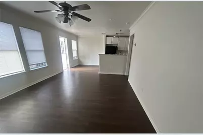 214 N 3rd Street, Sealy, TX 77474 - Photo 4