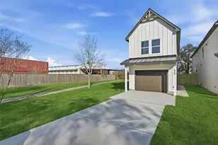 530 N 4th St, La Porte, TX 77571 - Photo 2