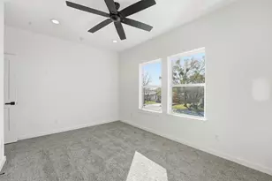 530 N 4th St, La Porte, TX 77571 - Photo 12