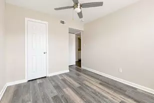 1824 Thonig Rd, Houston, TX 77055 - Photo 14