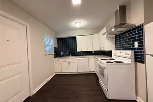1824 Thonig Rd, Houston, TX 77055 - Photo 2