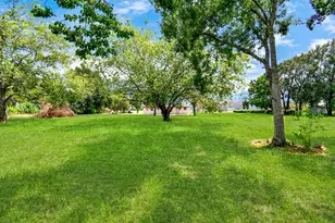 1030 San Felipe Rd, Sealy, TX 77474 - Photo 4