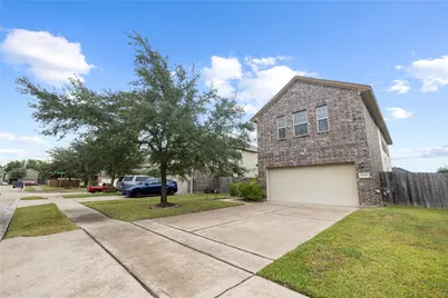13839 Bonner Bluff Lane, Houston, TX 77047 - Photo 2