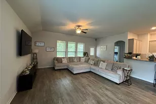6102 Hazel Lk Dr, Conroe, TX 77303 - Photo 4