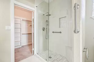 40 Harbor Cir, Tiki Island, TX 77554 - Photo 22