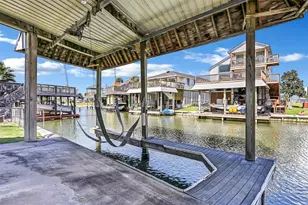 40 Harbor Cir, Tiki Island, TX 77554 - Photo 34