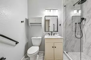 40 Harbor Cir, Tiki Island, TX 77554 - Photo 28