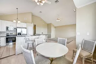 40 Harbor Cir, Tiki Island, TX 77554 - Photo 16
