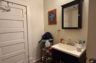 326 W 2nd St, Freeport, TX 77541 - Photo 16