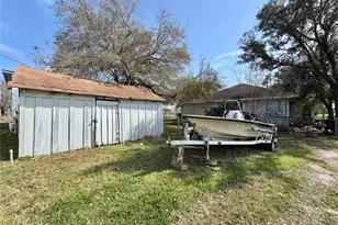 326 W 2nd St, Freeport, TX 77541 - Photo 24