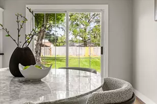 2006 17th Ave N, Texas City, TX 77590 - Photo 16