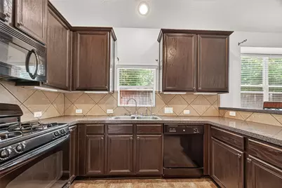 10511 Whisper Bluff Drive, Humble, TX 77396 - Photo 6