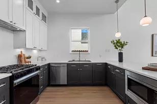 422 E 41st St, Houston, TX 77022 - Photo 6