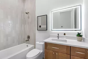 422 E 41st St, Houston, TX 77022 - Photo 14