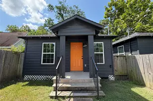 1210 E 33rd St, Houston, TX 77022 - Photo 1