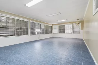 106 Barracuda Avenue, Galveston, TX 77550 - Photo 10