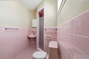 106 Barracuda Ave, Galveston, TX 77550 - Photo 12