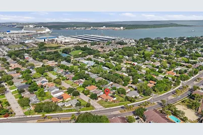 106 Barracuda Avenue, Galveston, TX 77550 - Photo 26