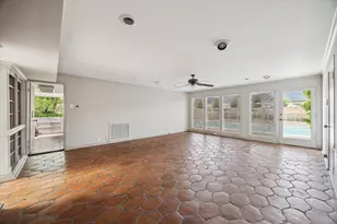 626 Rocky River Rd, Houston, TX 77056 - Photo 20