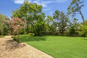 626 Rocky River Rd, Houston, TX 77056 - Photo 34