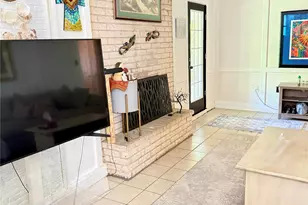 354 S Amherst Dr, West Columbia, TX 77486 - Photo 8