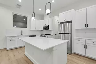 203 Danna Ln, Houston, TX 77009 - Photo 6
