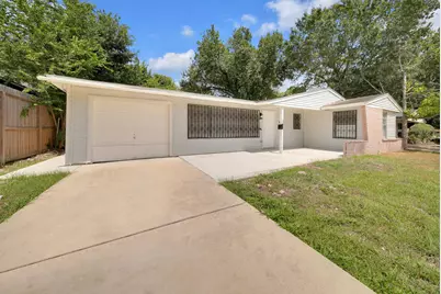 5831 Lyndhurst Street, Houston, TX 77033 - Photo 2