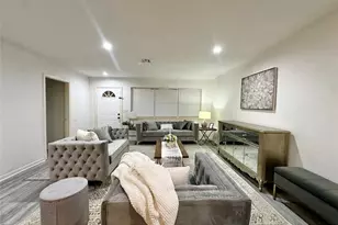 5346 Windswept Ln, Houston, TX 77056 - Photo 4