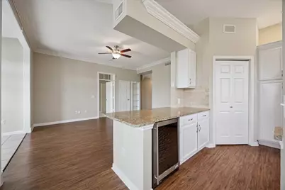 5353 Memorial Drive #1008, Houston, TX 77007 - Photo 6