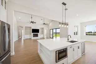 27645 Spring Hill Rd, Hempstead, TX 77445 - Photo 10