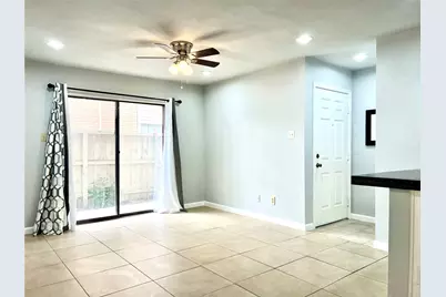 2750 Holly Hall Street #605, Houston, TX 77054 - Photo 4